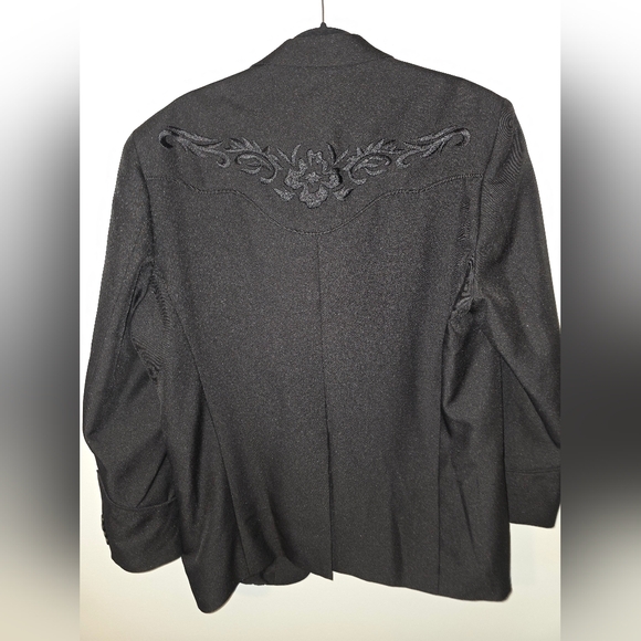 Men's Black Blazer - Picture 4 of 4